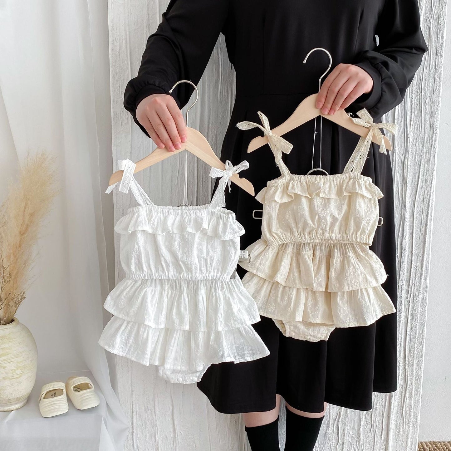 Summer Hot Selling Baby Girls Sleeveless Floral Embroidery Solid Color